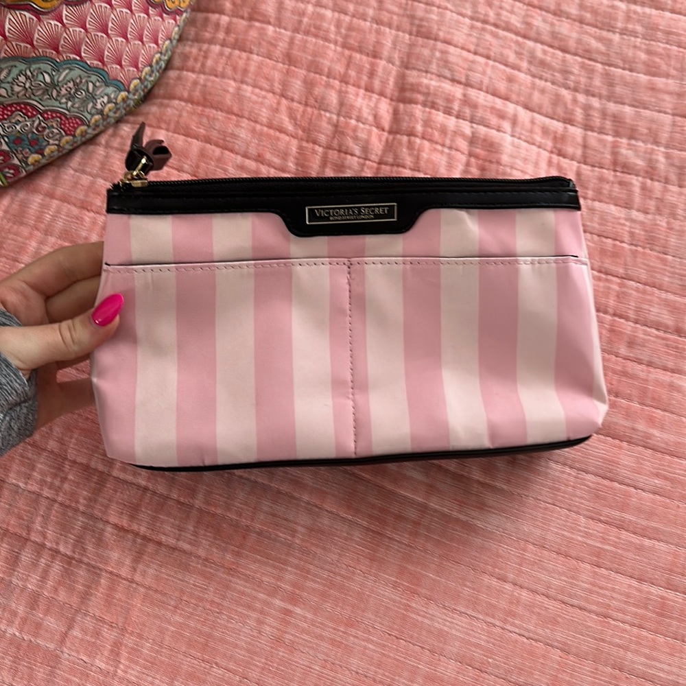 brand new victoria secret makeup bag